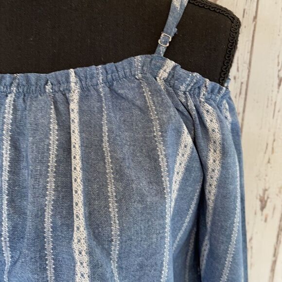 Active USA Top  - Picture 2 of 8